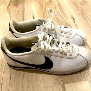 Nike cortez white and navy